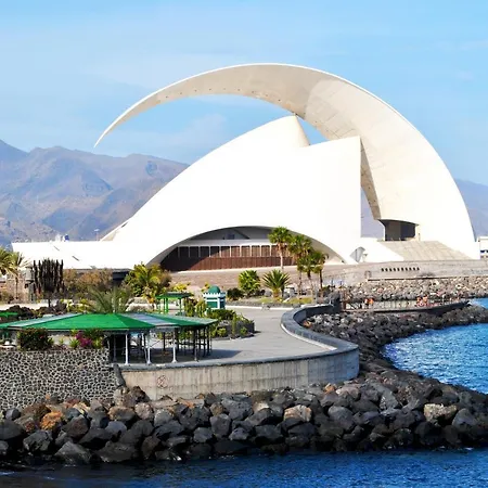 Brisas Del Roque Coastline In 加拉奇科